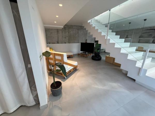 Casa independiente en calle Dinamarca