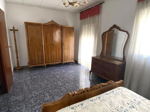 Chalet adosado en calle Gloria Flores