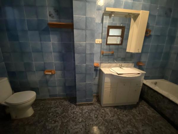 Chalet adosado en calle Gloria Flores