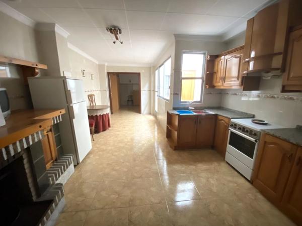 Chalet adosado en calle Gloria Flores