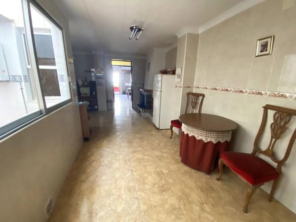 Chalet adosado en calle Gloria Flores