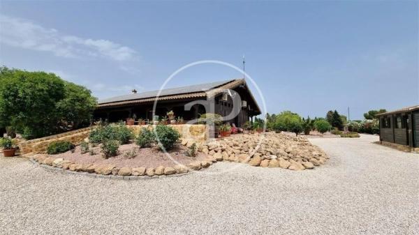 Casa independiente en camino Arroba de Hornos