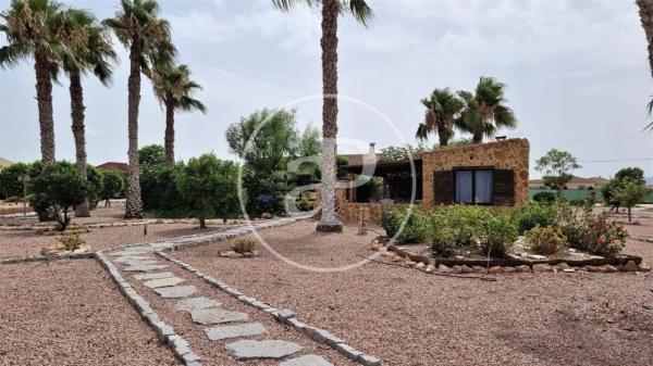 Casa independiente en camino Arroba de Hornos