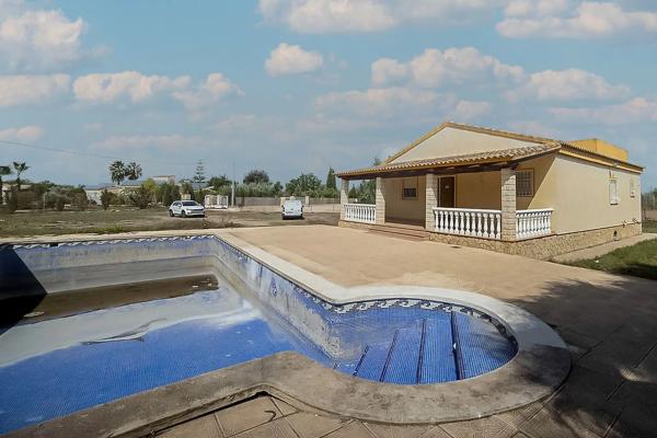 Casa independiente en camino Arroba de Hornos