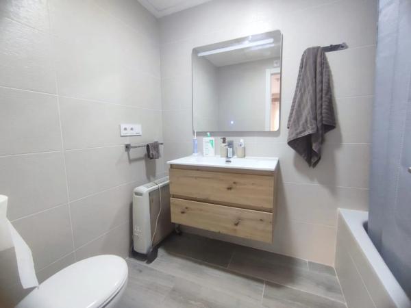 Piso en calle Armando Ros Dueñas, 2