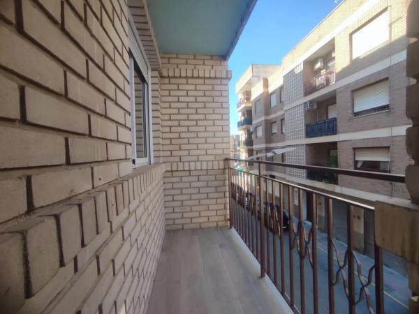 Piso en calle Armando Ros Dueñas, 2