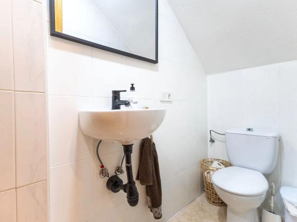 Chalet adosado en calle Camilo José Cela