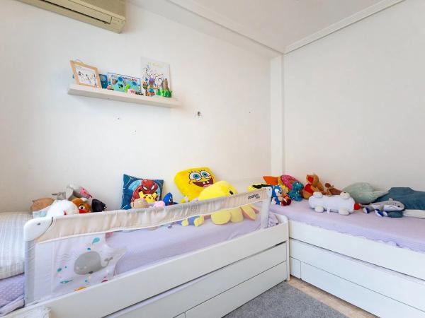 Chalet adosado en calle Camilo José Cela