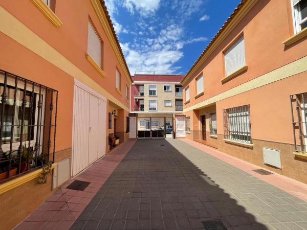 Chalet adosado en calle Pablo Picasso, 14