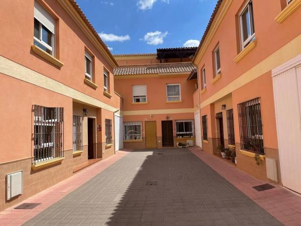 Chalet adosado en calle Pablo Picasso, 14