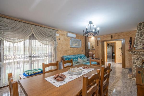 Casa rural en camino de la Sierra