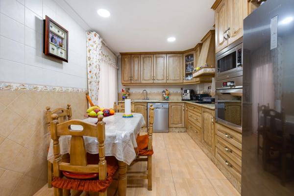 Chalet pareado en calle Alcalde José Bru Mora, 37