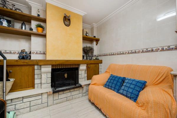 Chalet pareado en calle Alcalde José Bru Mora, 37