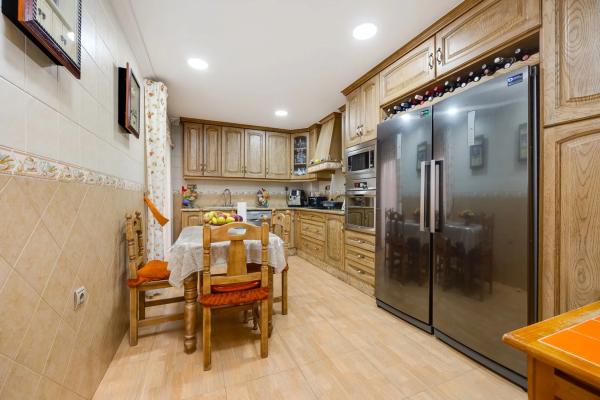 Chalet pareado en calle Alcalde José Bru Mora, 37