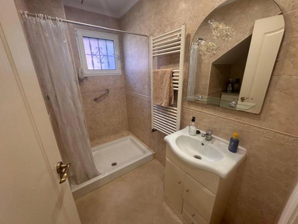 Chalet pareado en CL Teatro Del, 10