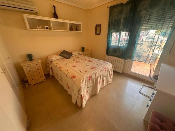 Chalet pareado en CL Teatro Del, 10