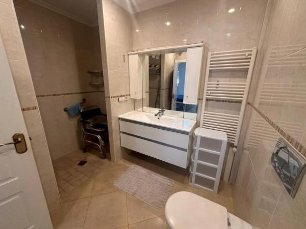 Chalet pareado en CL Teatro Del, 10