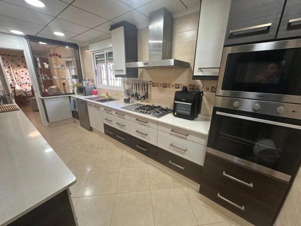 Chalet pareado en CL Teatro Del, 10