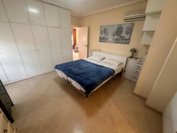 Chalet pareado en CL Teatro Del, 10