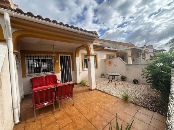 Chalet adosado en CL Jose Garcia Hurtado, 5