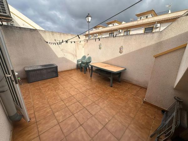 Chalet adosado en CL Jose Garcia Hurtado, 5