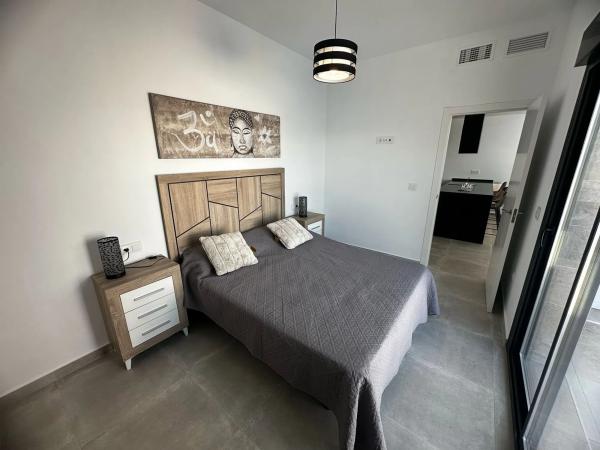 Chalet pareado en calle Manuel de Falla