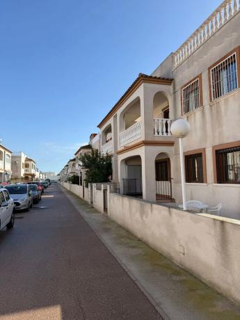 Piso en avenida de las Naciones s/n