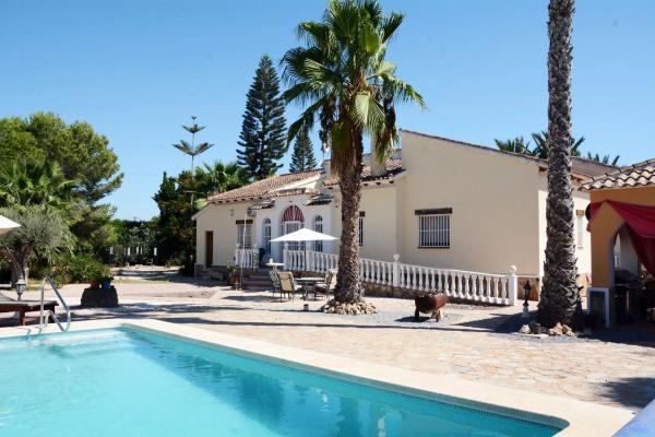 Casa independiente en CL Diseminado, 15