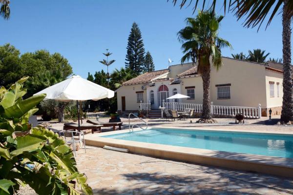 Casa independiente en CL Diseminado, 15