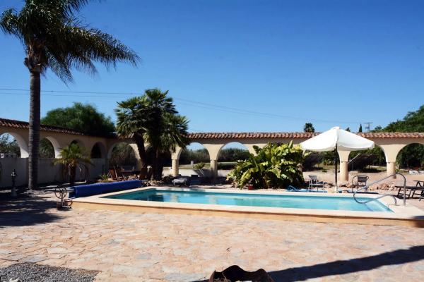 Casa independiente en CL Diseminado, 15