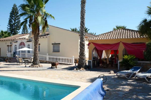 Casa independiente en CL Diseminado, 15