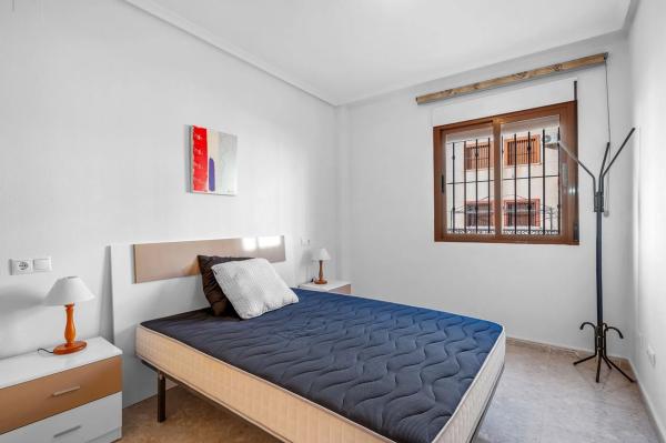 Piso en avenida de las Naciones, 52