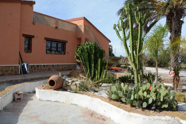 Casa independiente en Polígono 2 Parcela 144 s/n