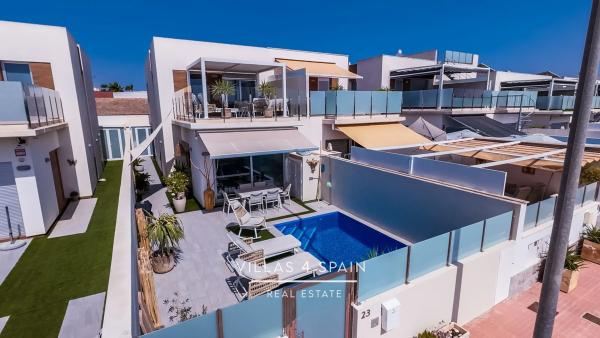 Chalet pareado en avenida Vicente Ferrer