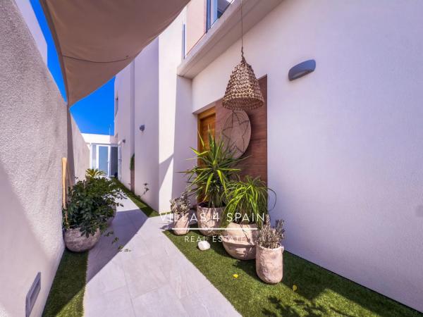 Chalet pareado en avenida Vicente Ferrer