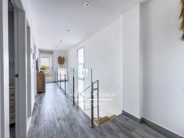 Chalet pareado en avenida Vicente Ferrer