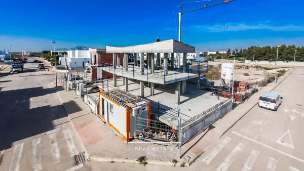 Casa independiente en calle Luis Fernando Saura