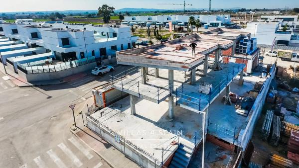 Casa independiente en calle Luis Fernando Saura