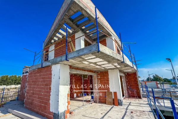 Casa independiente en calle Luis Fernando Saura