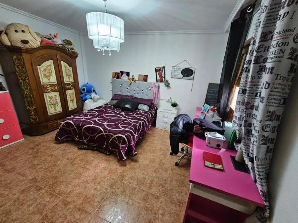 Chalet adosado en calle Ramón y Cajal