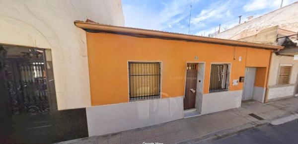 Casa independiente en calle Obispo Rocamora