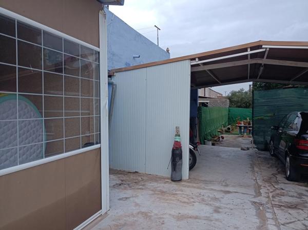 Casa independiente en santísima trinidad, 51