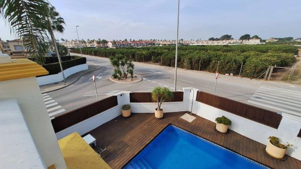 Casa independiente en calle la Rosella, 1