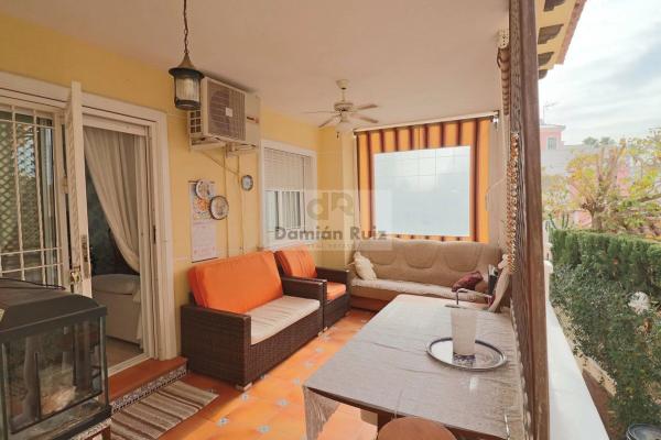 Chalet pareado en calle Roma, 1