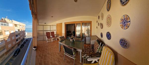 Piso en calle Azorín, 9