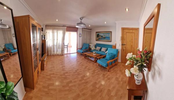 Piso en calle Azorín, 9