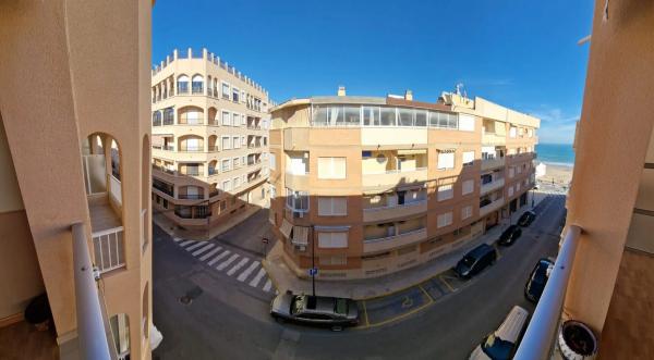 Piso en calle Azorín, 9