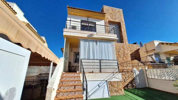 Casa independiente en Av Vicente Aracil, 24