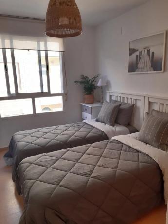 Piso en calle Azorín, 2