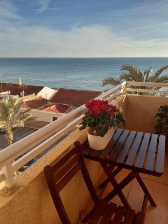 Piso en calle Azorín, 2